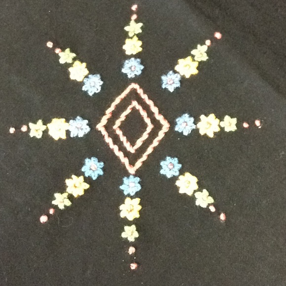 FINAL SALE PRICE Black Embroidered Bridge TCloth w/Ties - Picture 4 of 5